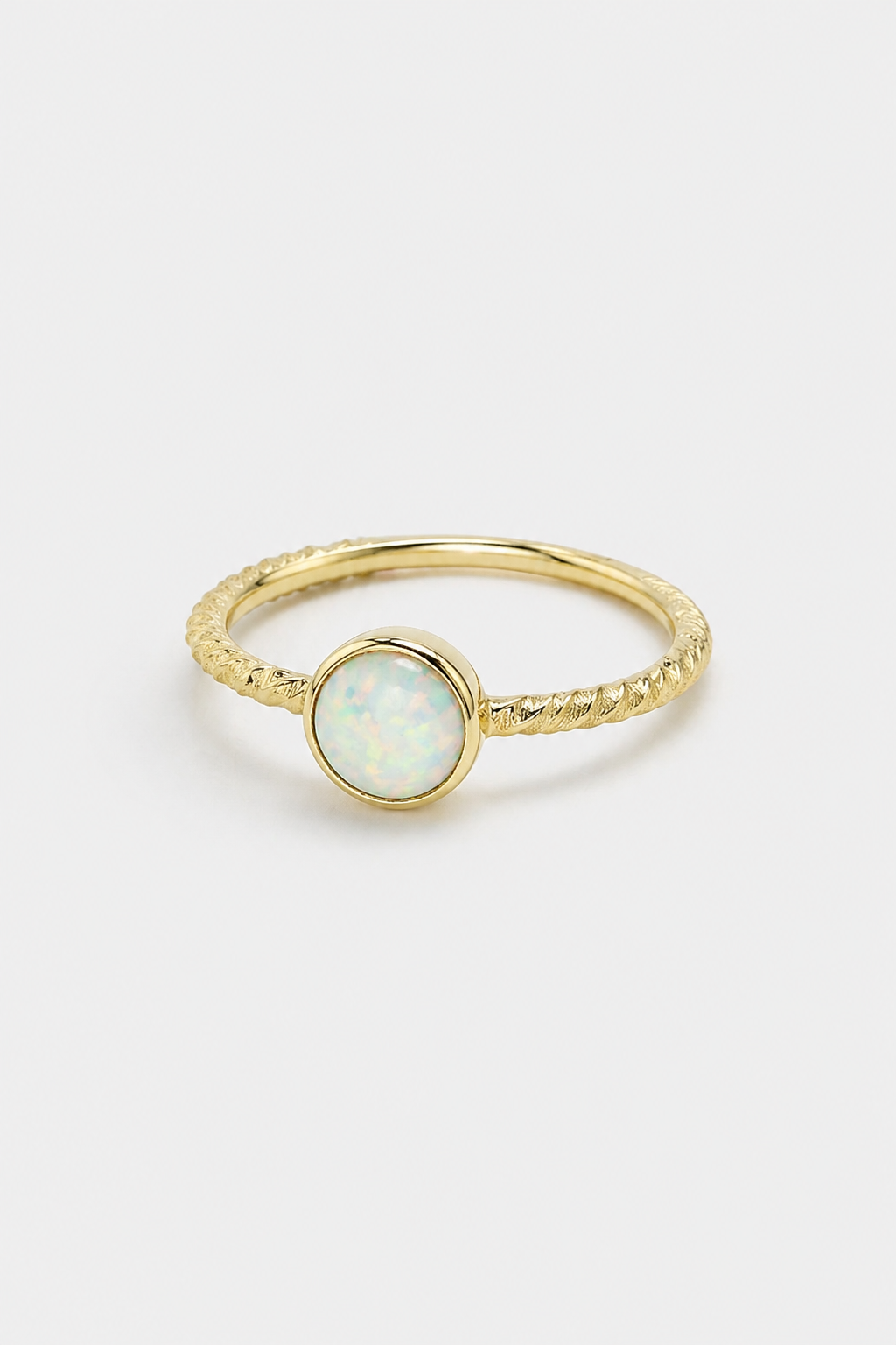 Opal Bezel Ring · Yellow Gold · Setup