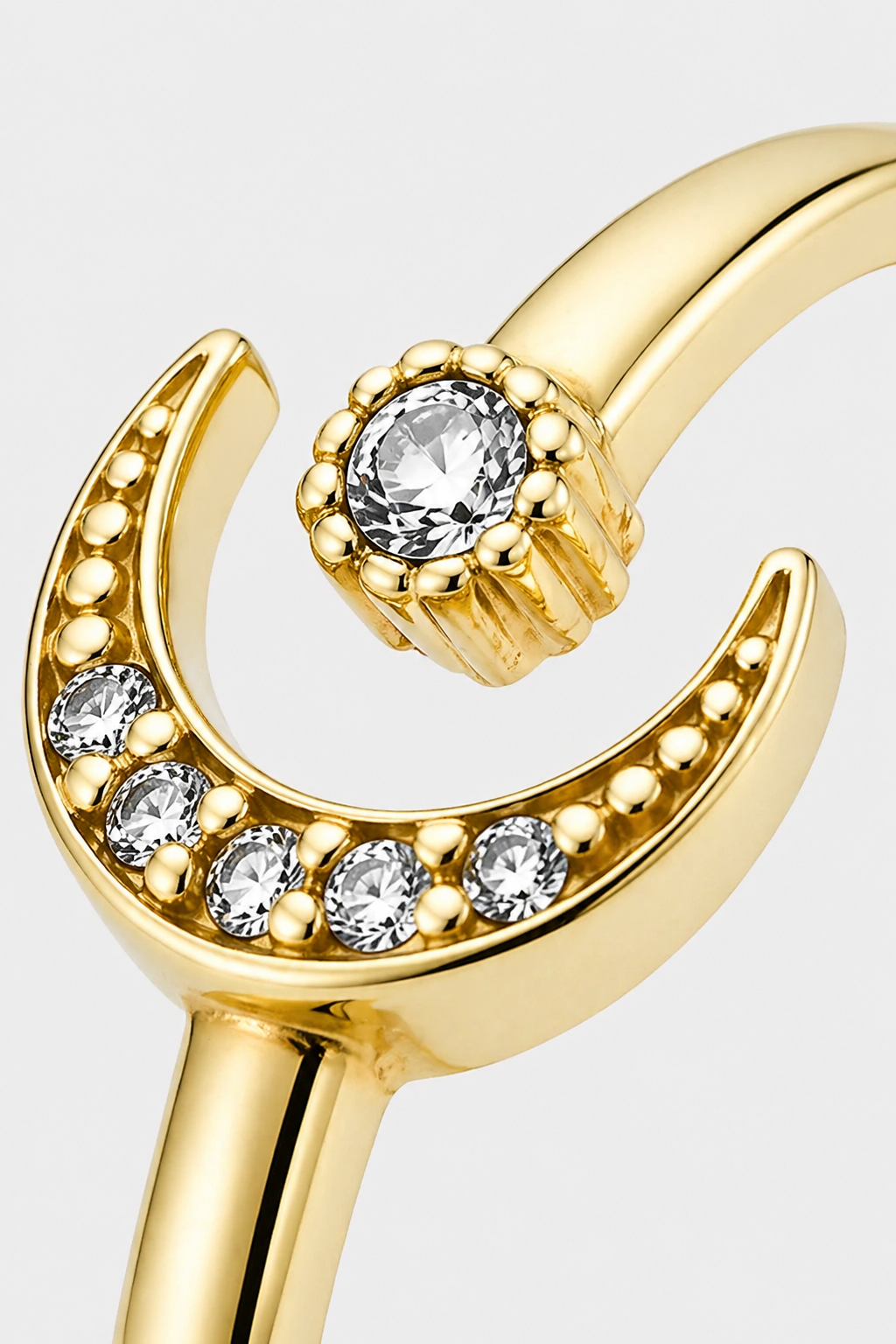 Crescent Stone Ring · Yellow Gold · Setup 2