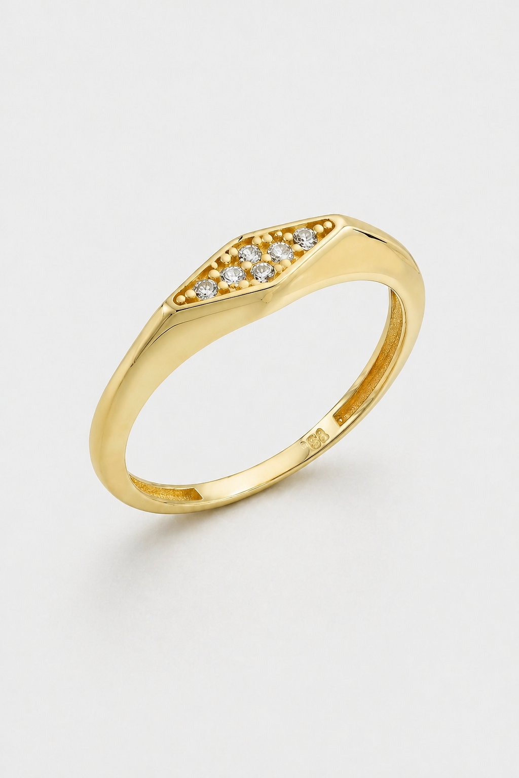 Tapered Cluster Ring · Yellow Gold · Setup 6