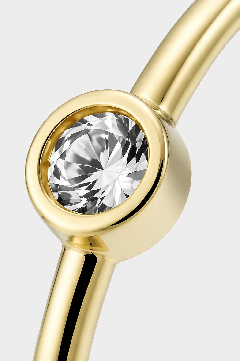 Bezel Solitaire Ring · Yellow Gold · Setup 2