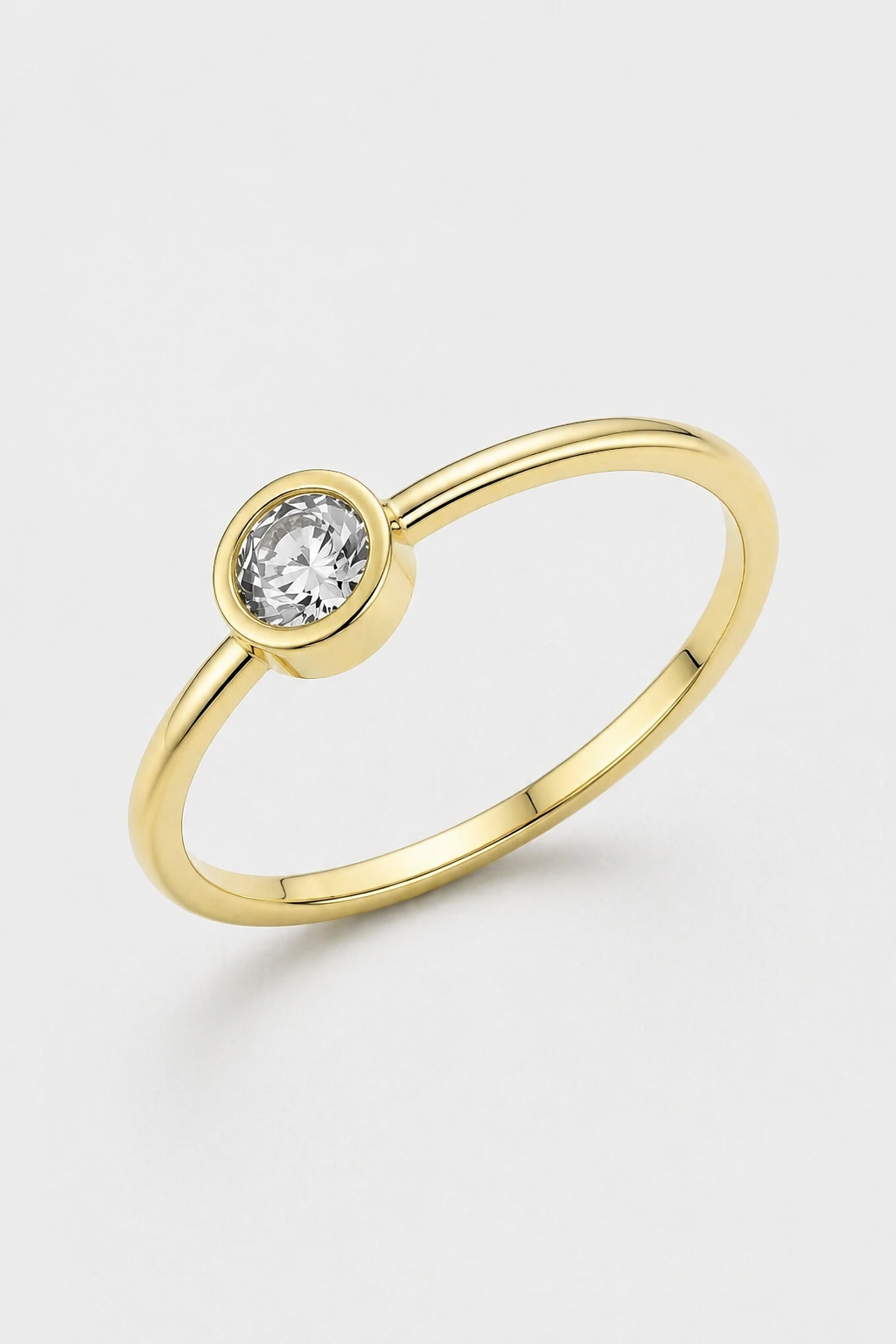 Round Bezel Ring · Yellow Gold · Setup 6