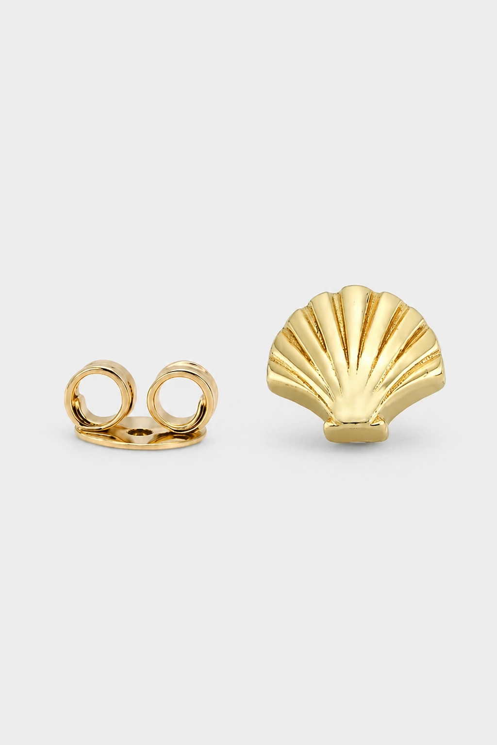 Shell Studs · Yellow Gold · Prompt 4
