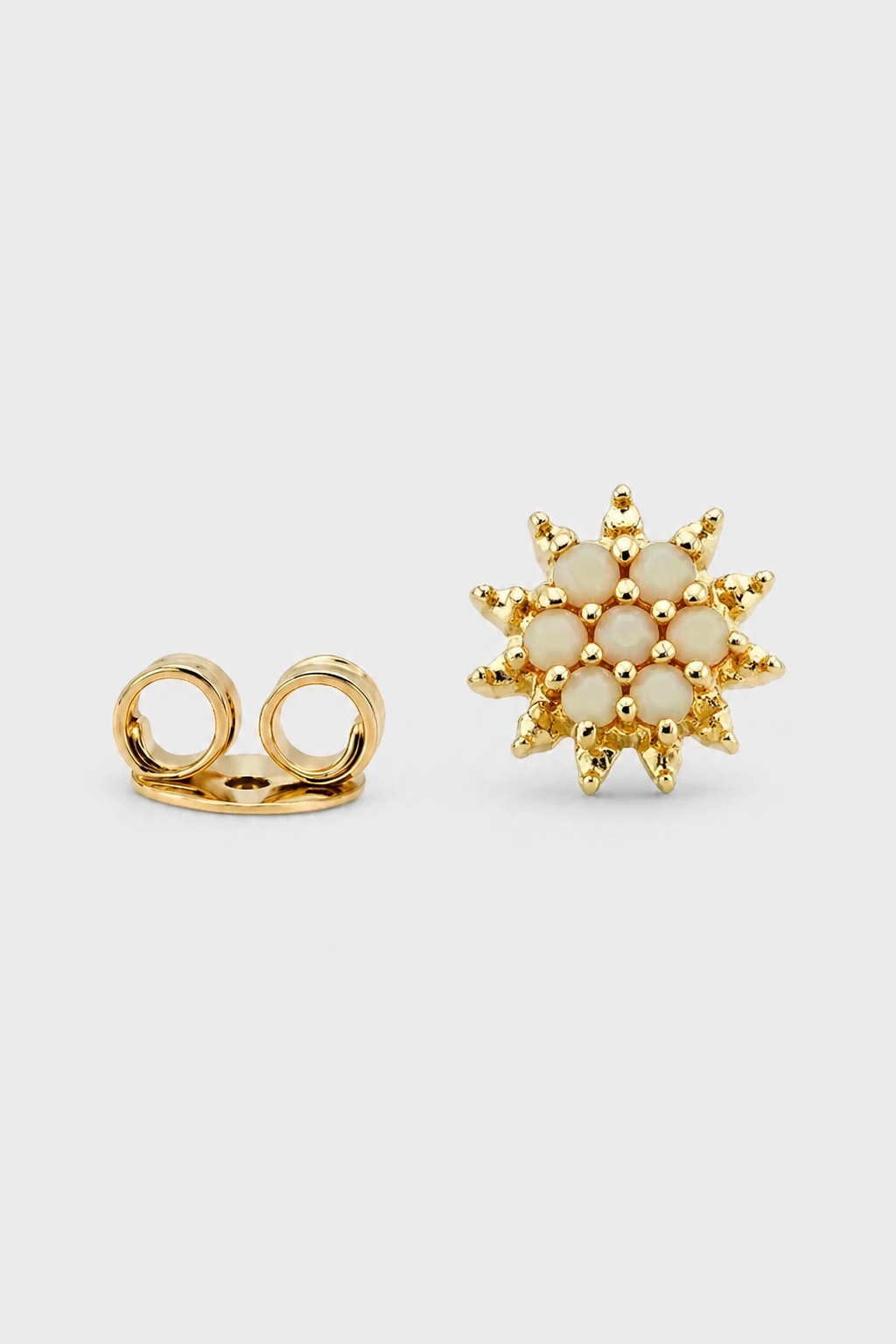 Pearl Bloom Studs · Yellow Gold · Prompt 4