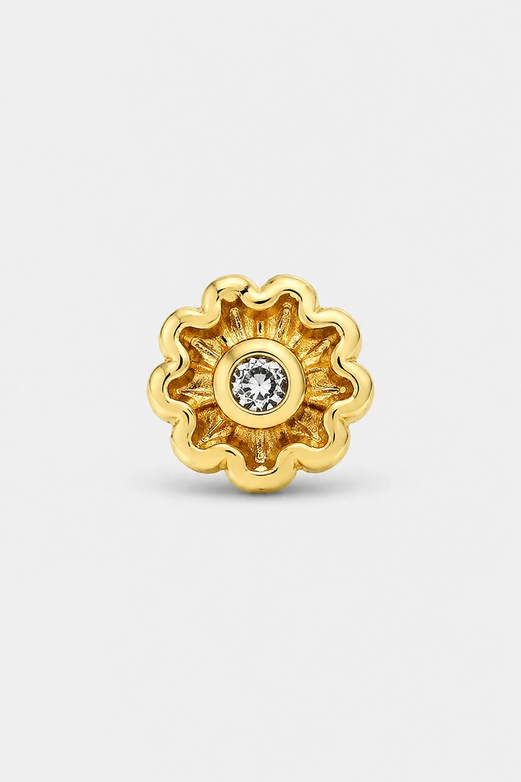 Scallop Bloom Studs · Yellow Gold · Prompt 3