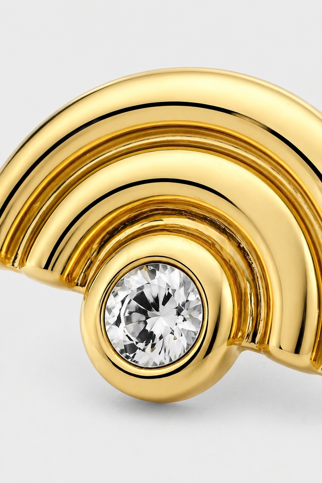Arc Stone Studs · Yellow Gold · Setup