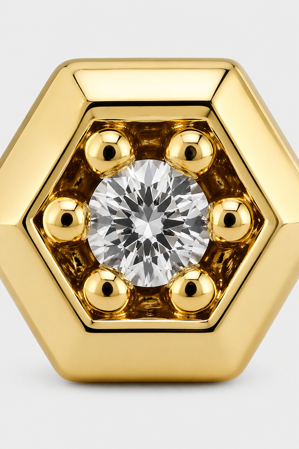 Hexagon Studs · Yellow Gold · Setup