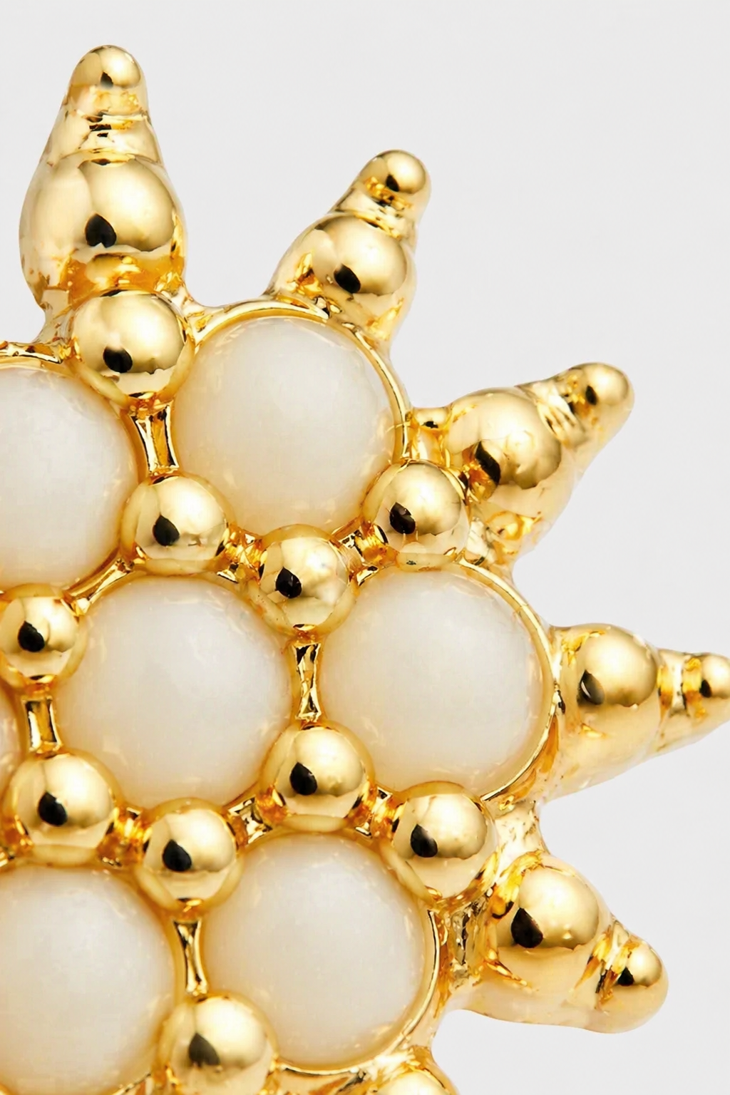 Pearl Bloom Studs · Yellow Gold · Setup