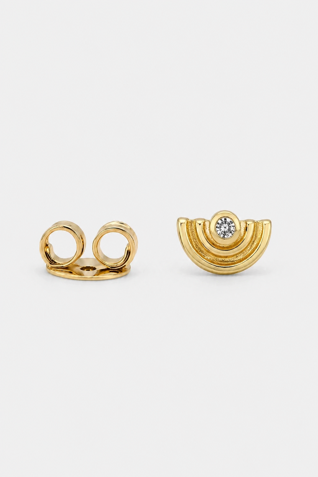 Arc Stone Studs · Yellow Gold · Prompt 4