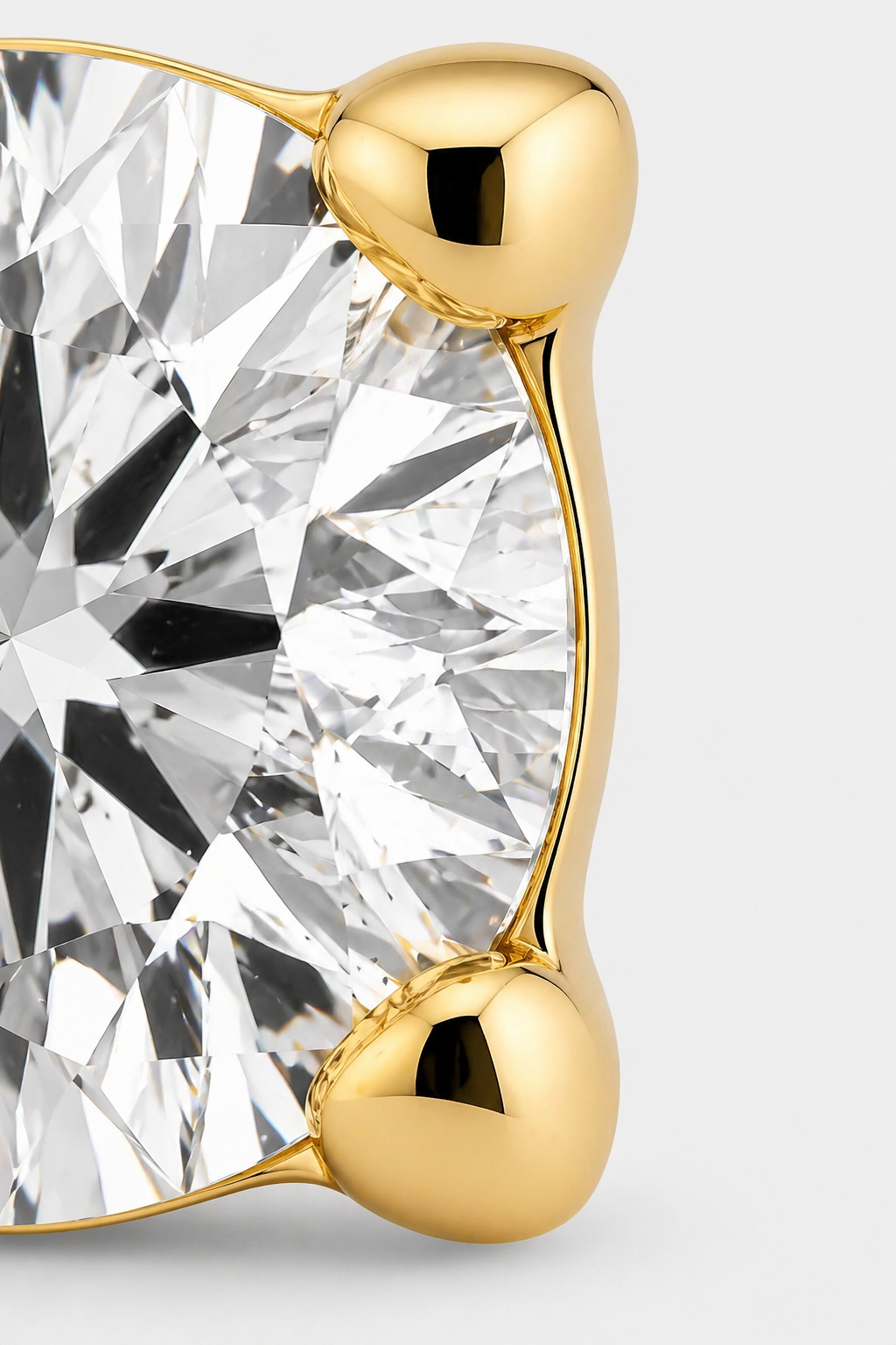 Solitaire Crown Flatback · Yellow Gold · Setup 4