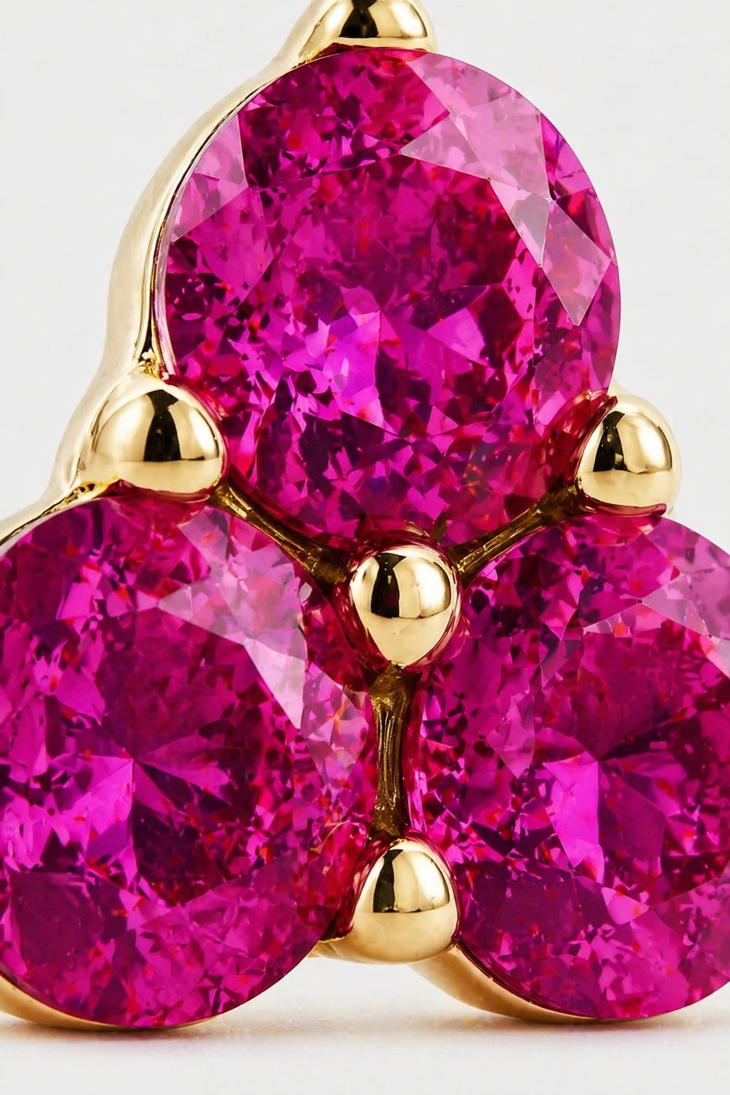 Pink Trio Cluster Flatback · Yellow Gold · Setup 4