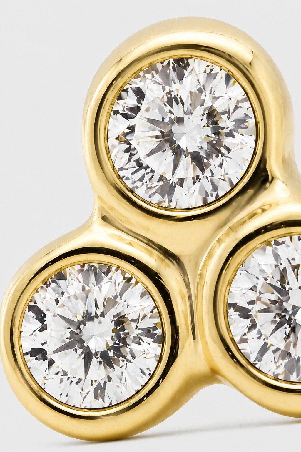 Tiny Trio Cluster Flatback · Yellow Gold · Setup 4