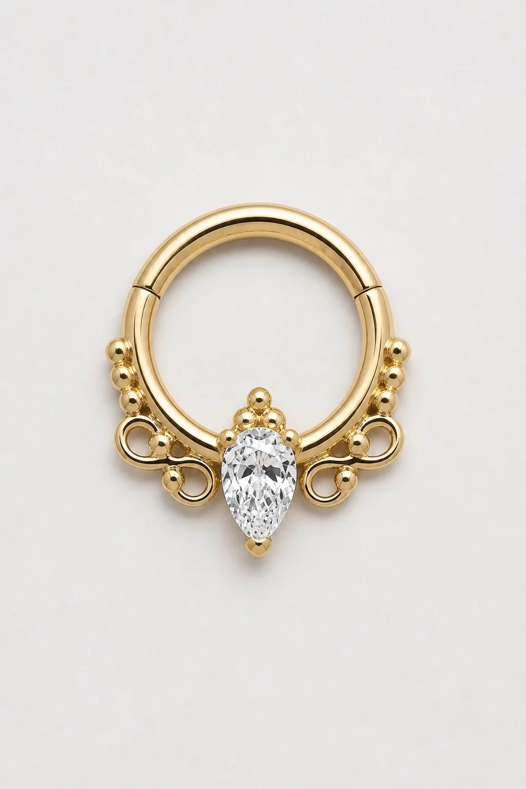 14k Gold Piercing Clicker mit Tropfen-Zirkonia · Yellow Gold · Studio 1/3 Guided