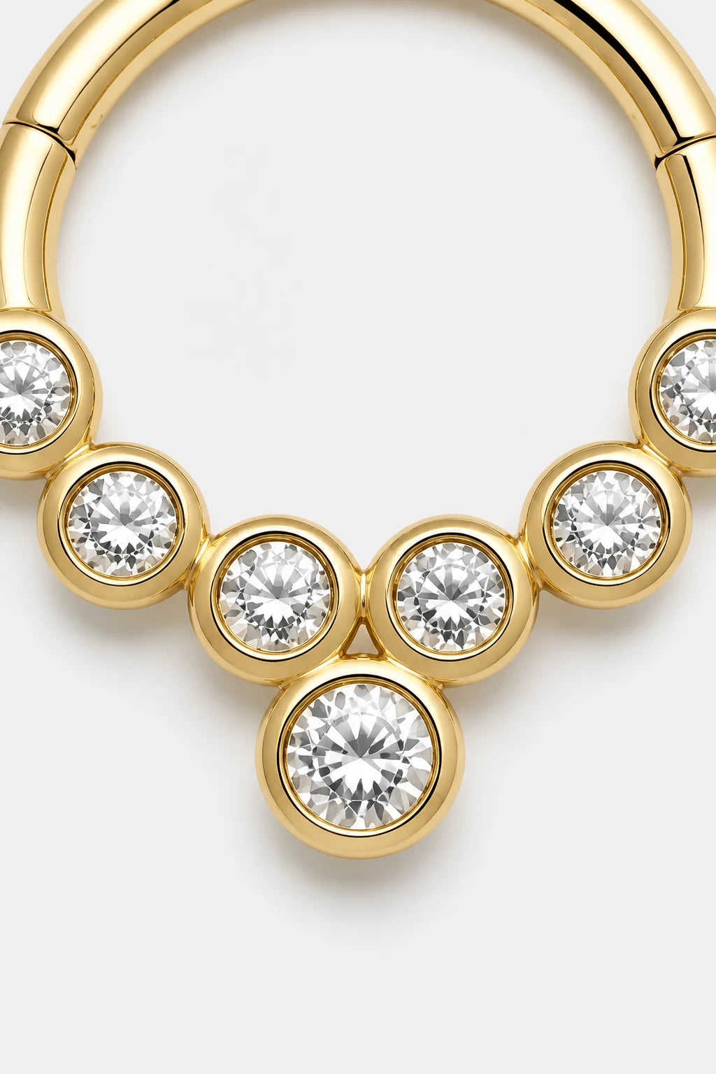 14k Gold Piercing Clicker mit klaren Zirkonia · Yellow Gold · Studio 2/3 Macro