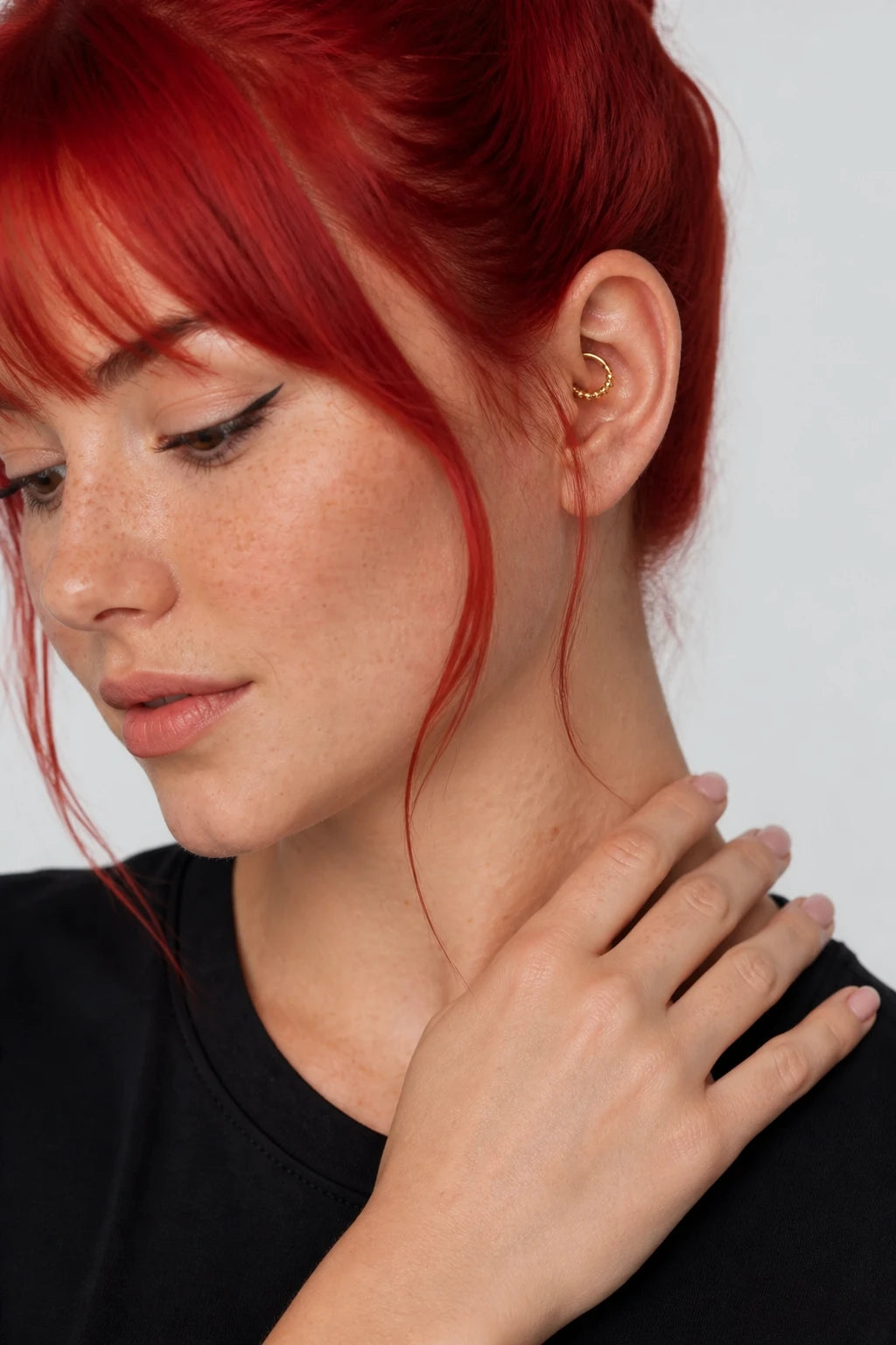 14k Gold Piercing Clicker mit Kugelstruktur · Yellow Gold · D Stack 4/6 Eyes Pose Copy