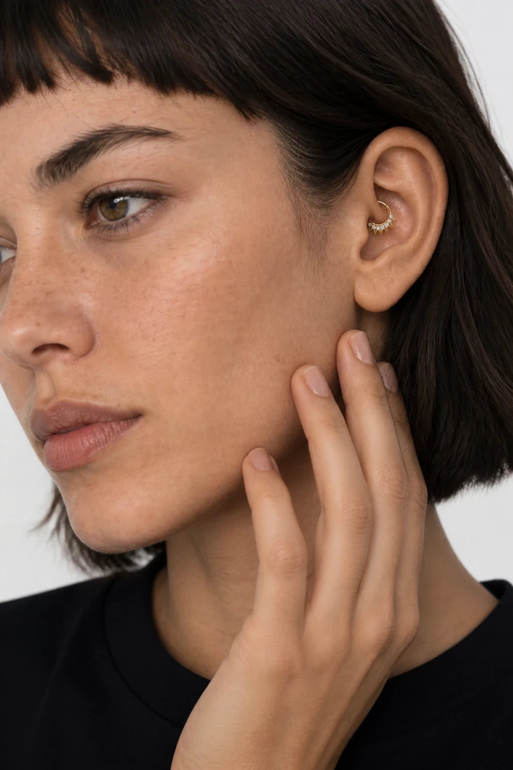 14k Gold Piercing Clicker mit klaren Zirkonia · Yellow Gold · D Stack 4/6 Eyes Pose Copy