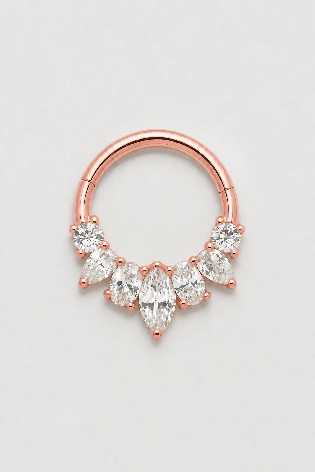 14k Gold Piercing Clicker mit Zirkonia-Cluster · Rose Gold · Studio 1/3 Guided