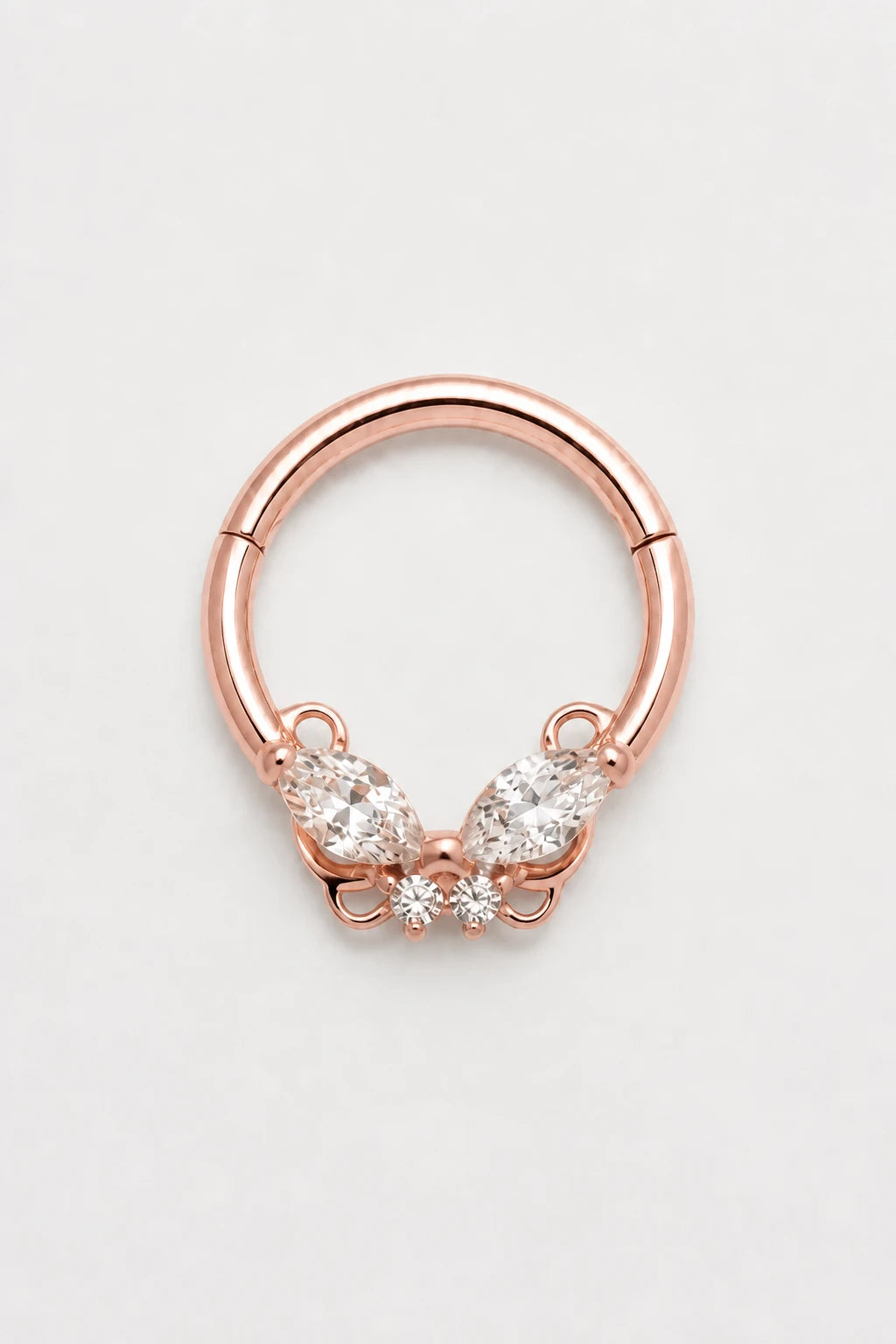 14k Gold Piercing Clicker mit Schmetterlingsmotiv · Rose Gold · Studio 1/3 Guided