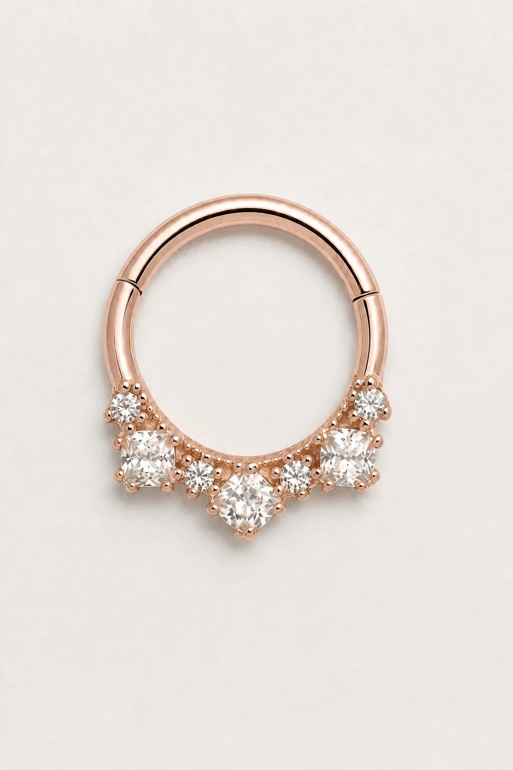 14k Gold Piercing Clicker mit klaren Zirkonia · Rose Gold · Studio 1/3 Guided