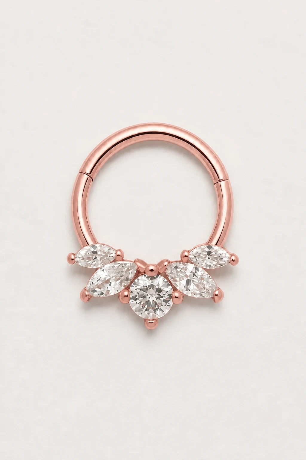 14k Gold Piercing Clicker mit Marquise-Zirkonia · Rose Gold · Studio 1/3 Guided