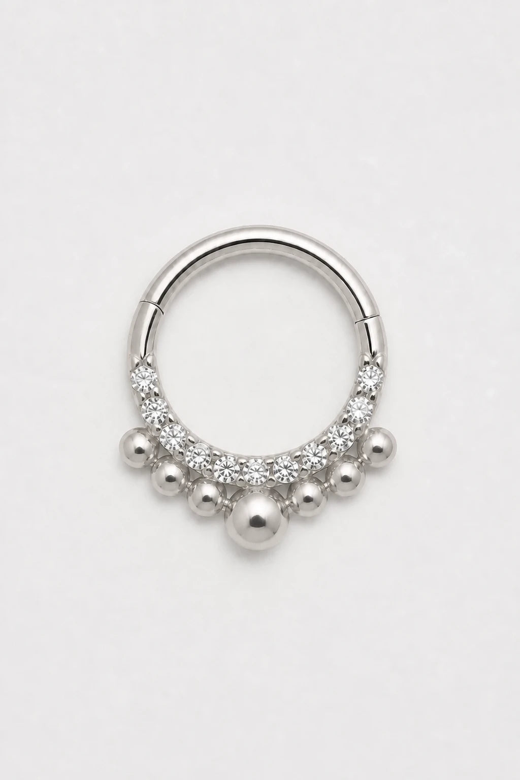 14k Gold Piercing Clicker mit Zirkonia-Cluster · White Gold · Studio 1/3 Guided