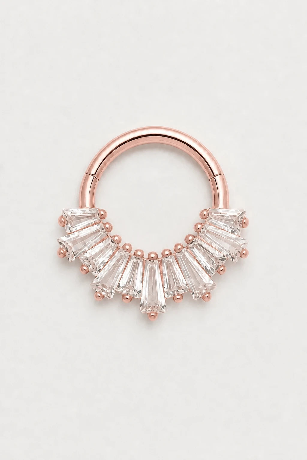 14k Gold Piercing Clicker mit Baguette-Zirkonia · Rose Gold · Studio 1/3 Guided