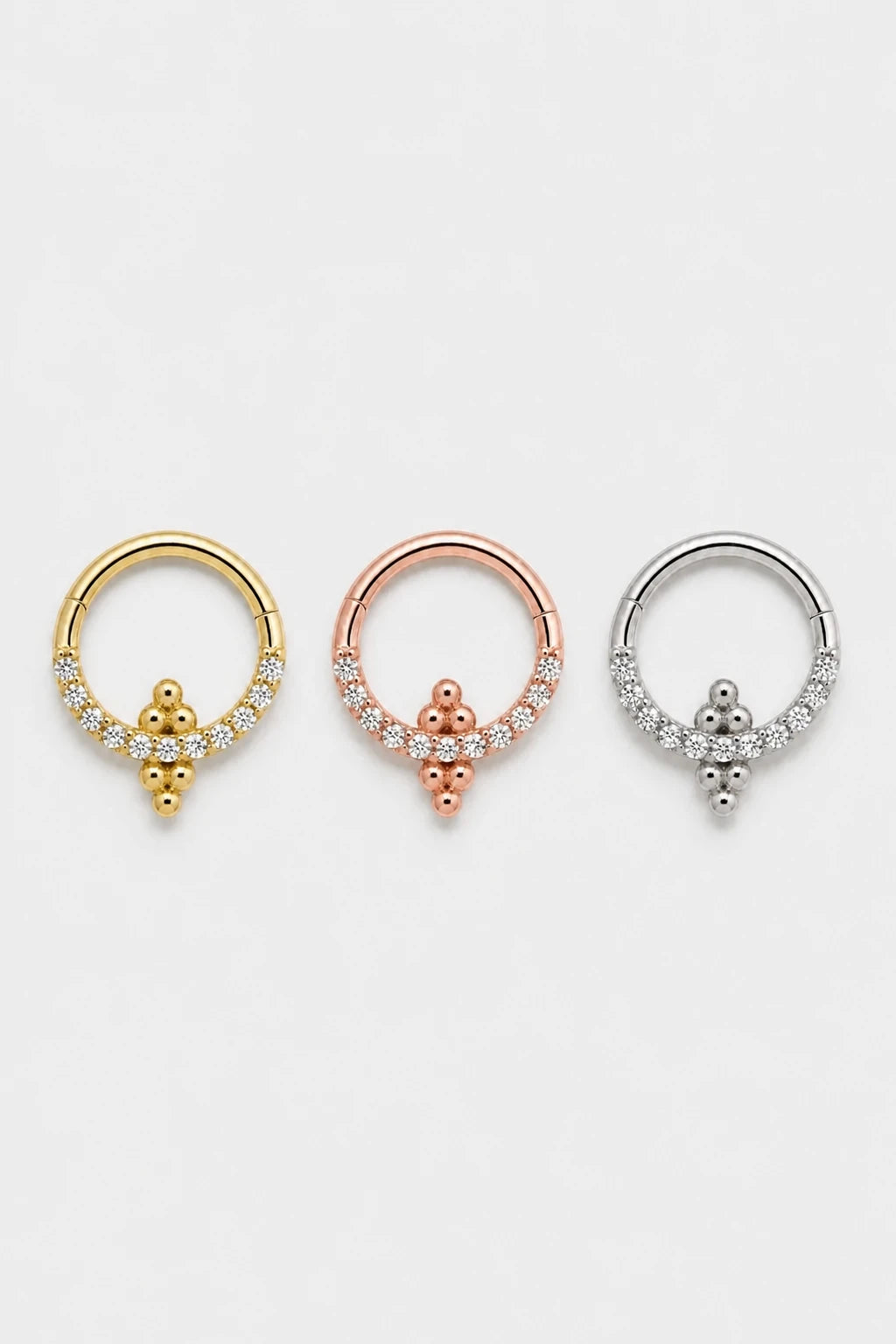 14k Gold Piercing Clicker mit Zirkonia-Cluster · Yellow Gold · Studio 5/5 Colorways