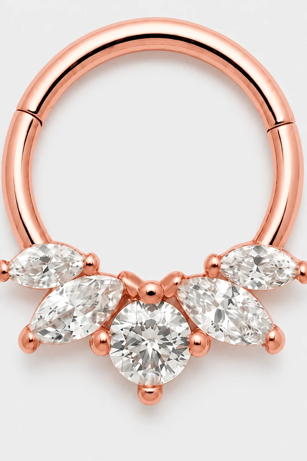 14k Gold Piercing Clicker mit Marquise-Zirkonia · Rose Gold · Studio 2/3 Macro