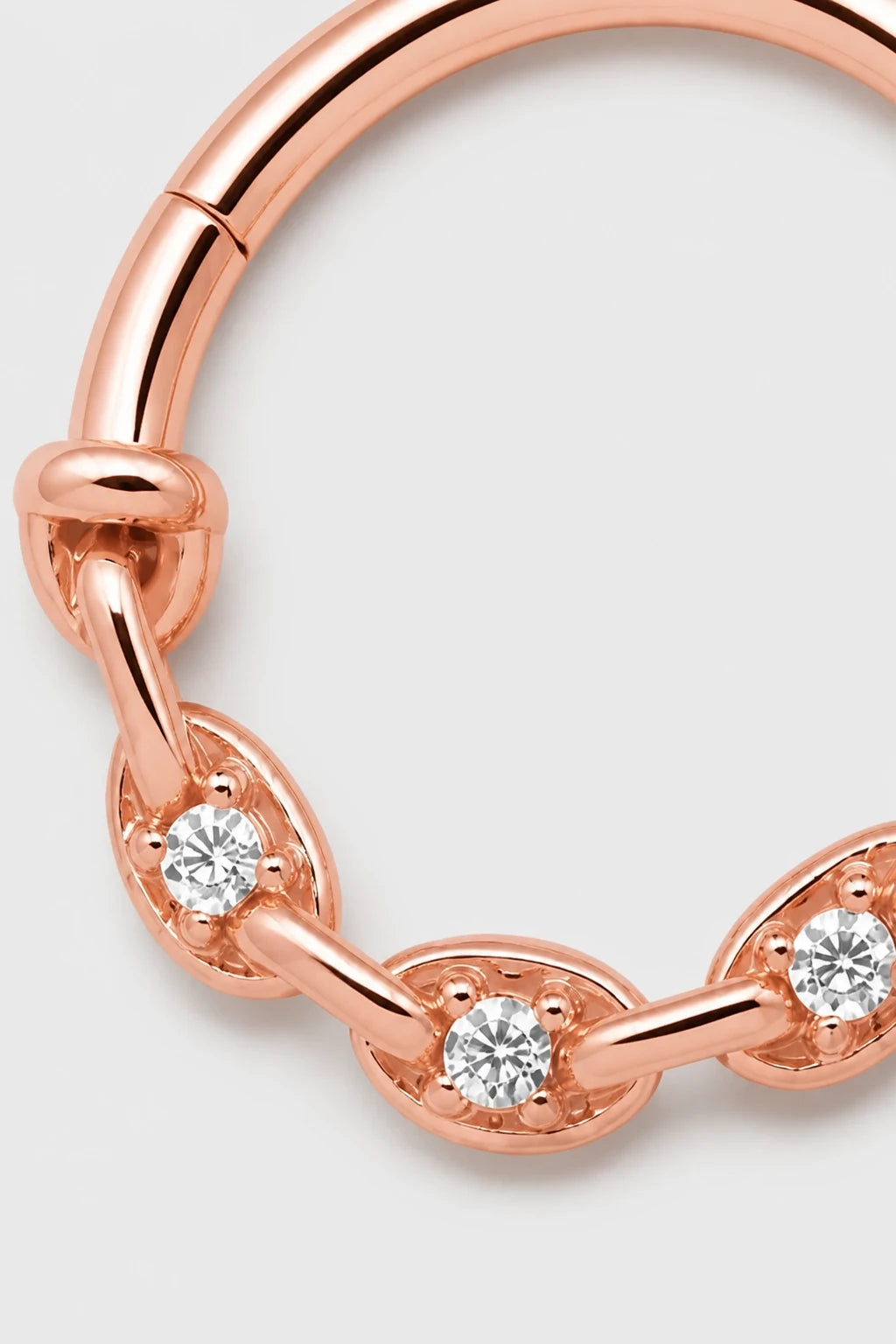 14k Gold Piercing Clicker mit klaren Zirkonia · Rose Gold · Studio 2/3 Macro