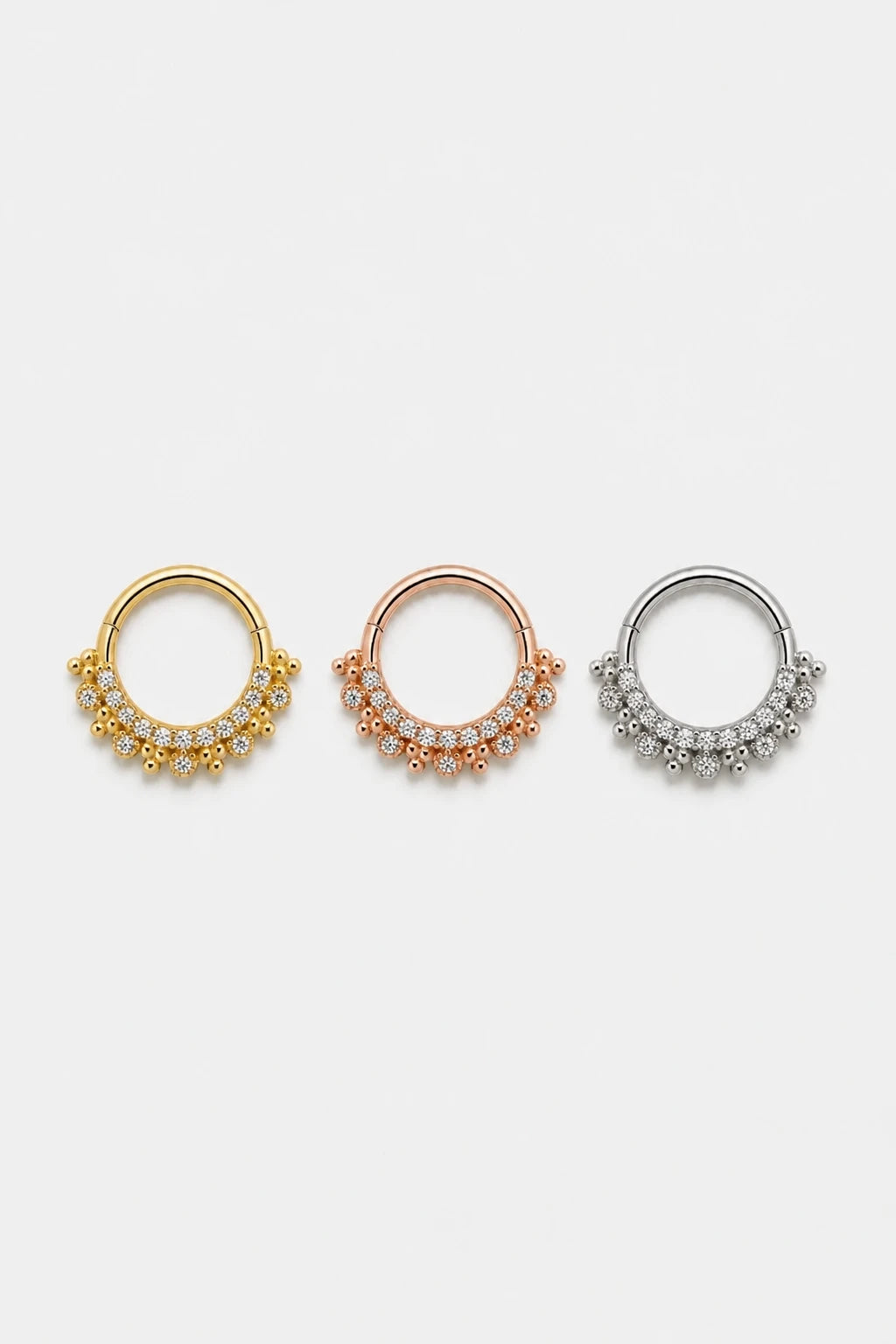 14k Gold Piercing Clicker mit Zirkonia-Cluster · Yellow Gold · Studio 5/5 Colorways