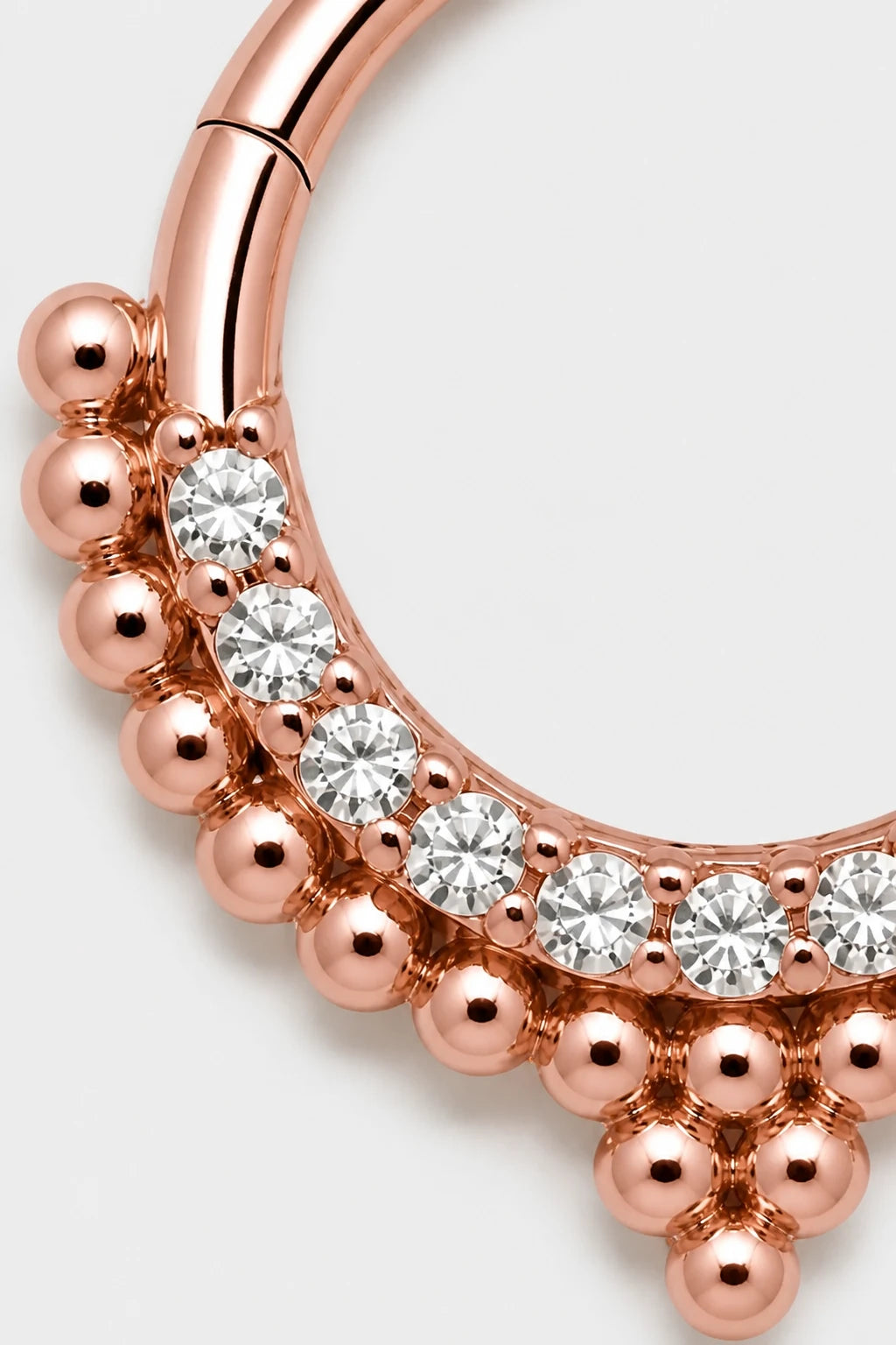 14k Gold Piercing Clicker mit Kugelstruktur · Rose Gold · Studio 2/3 Macro