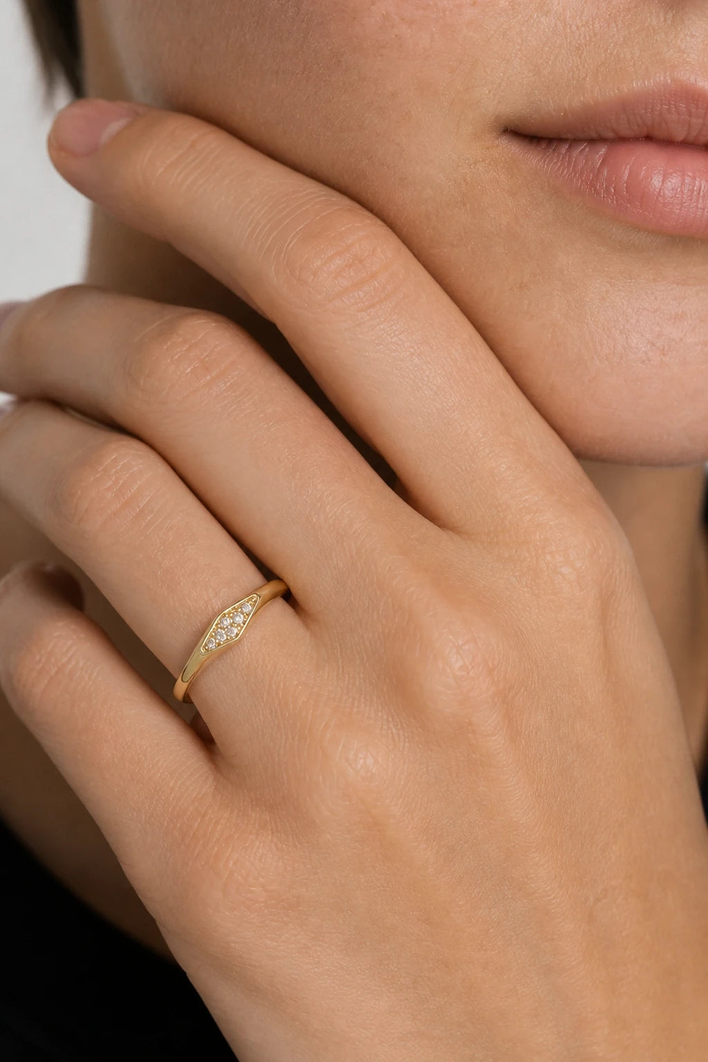 Tapered Cluster Ring · Yellow Gold · Model 1