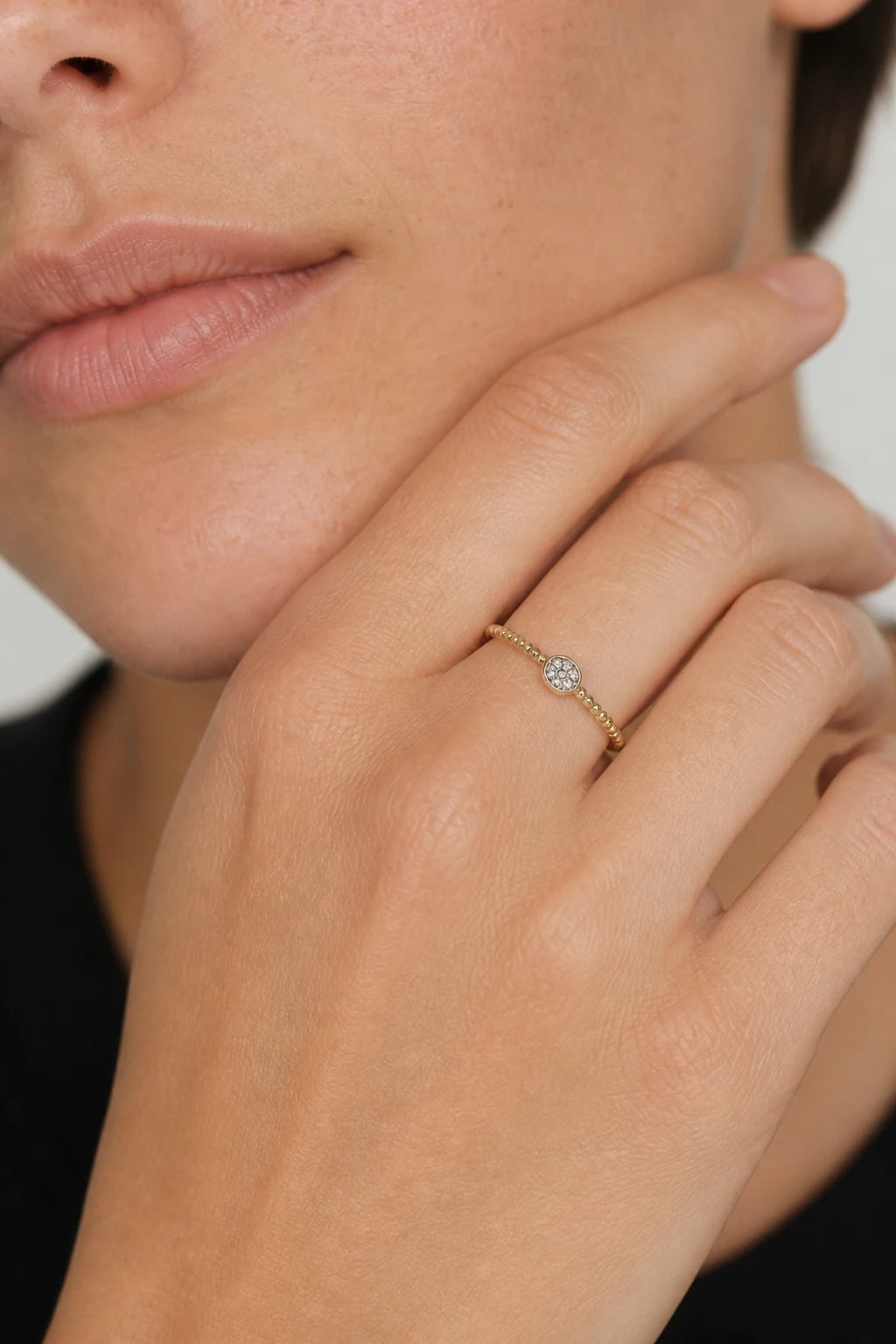 Beaded Oval Cluster Ring · Yellow Gold · Model 1