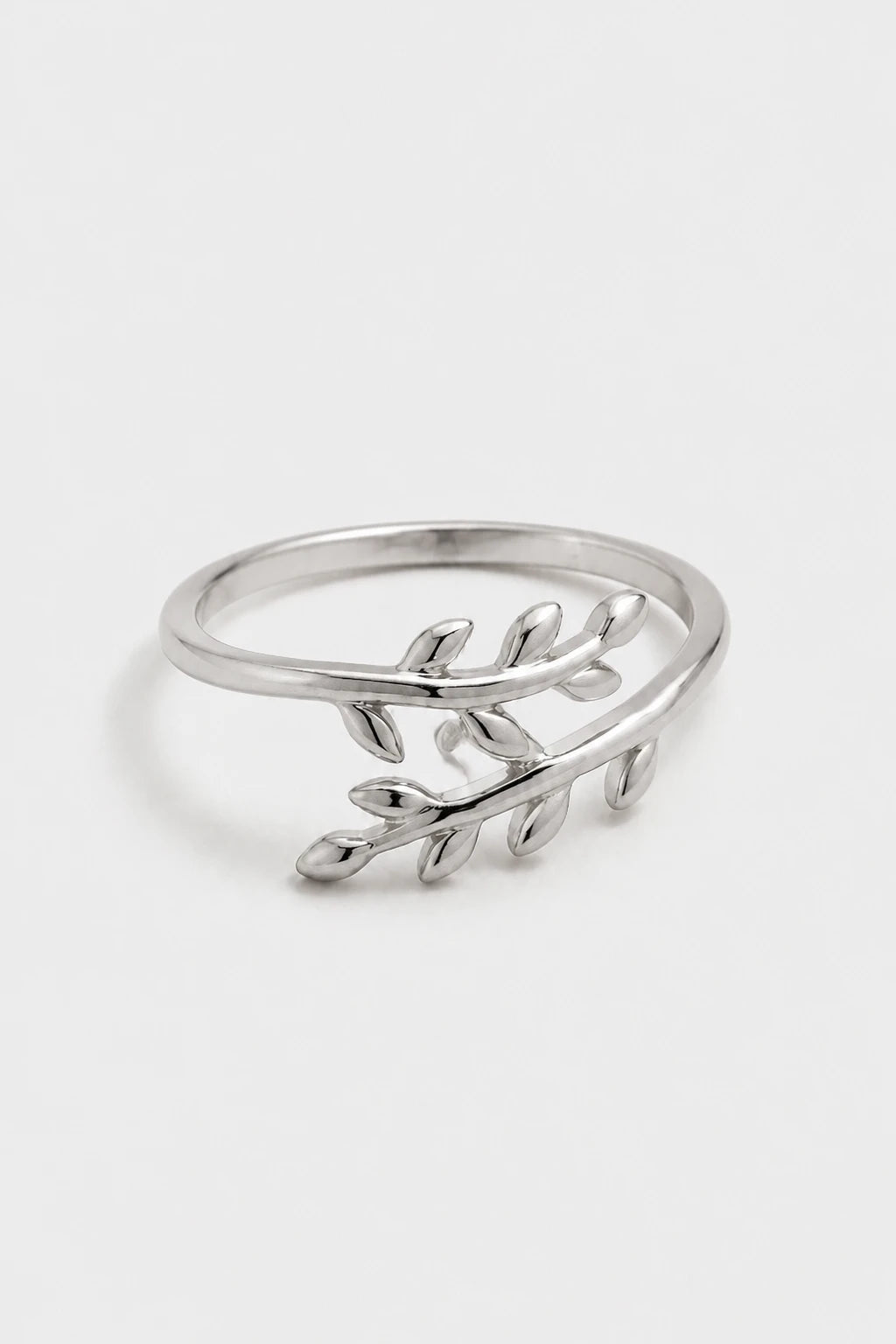 Leaf Vine Ring · White Gold · Setup