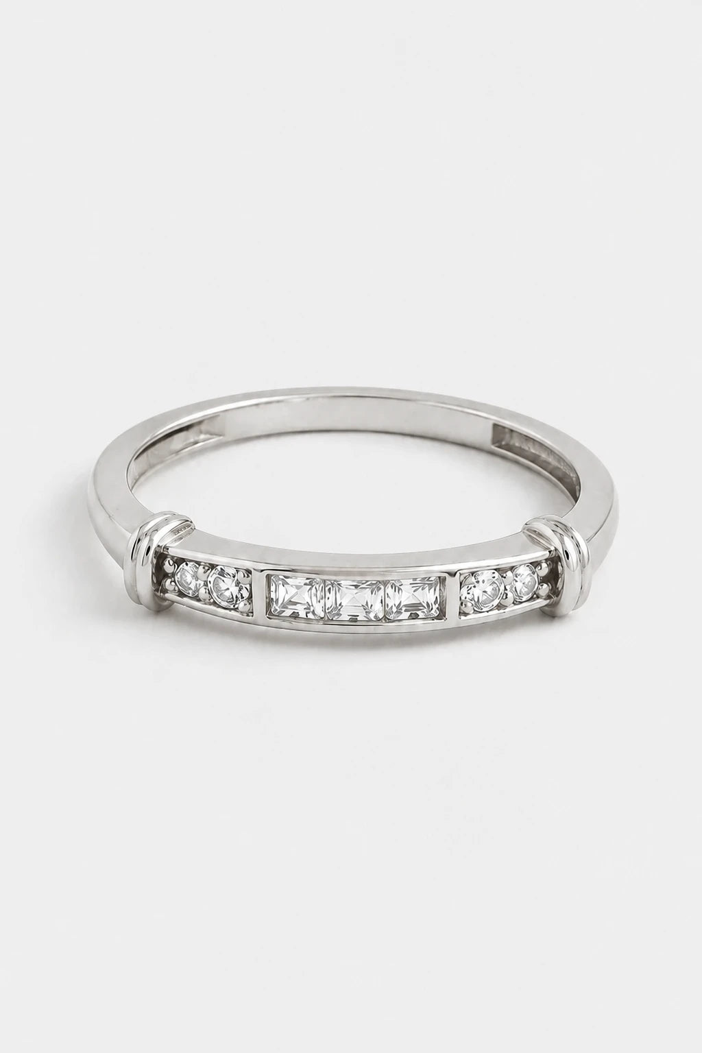Bar Pave Ring · White Gold · Setup