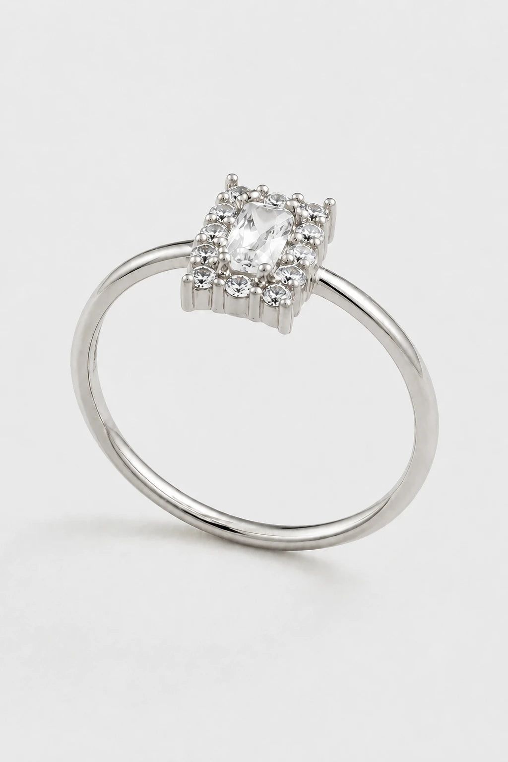 Rectangle Cluster Ring · White Gold · Setup 6