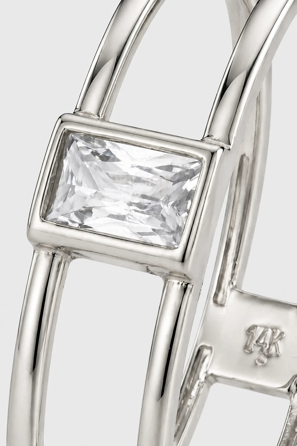 Double Band Baguette Ring · White Gold · Setup 2