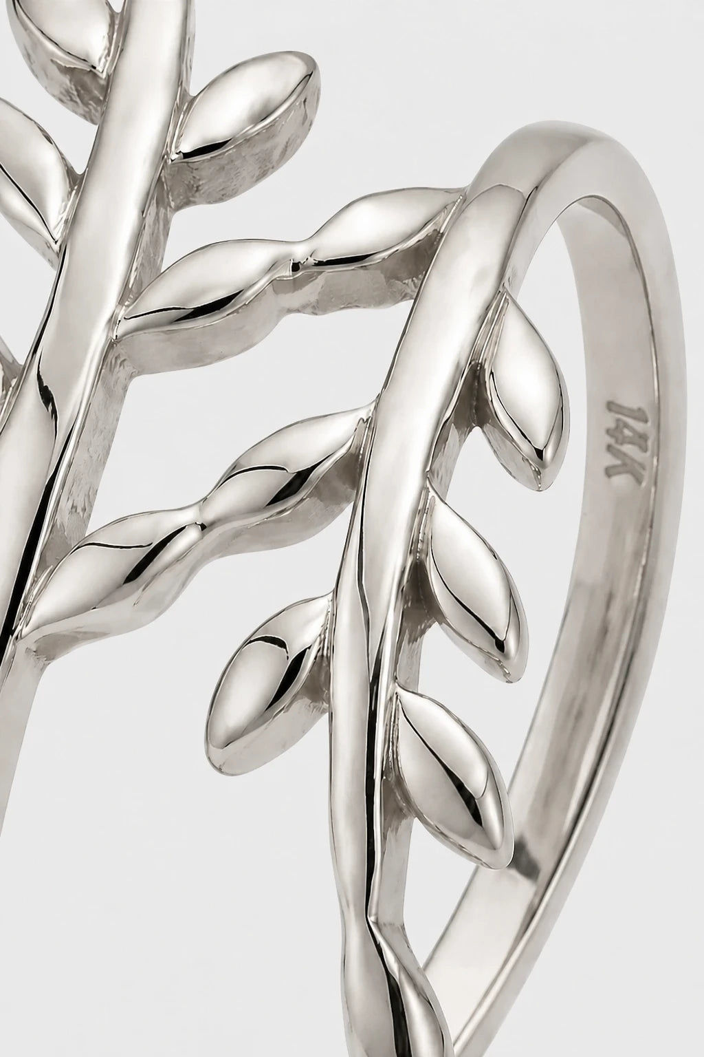 Leaf Vine Ring · White Gold · Setup 2
