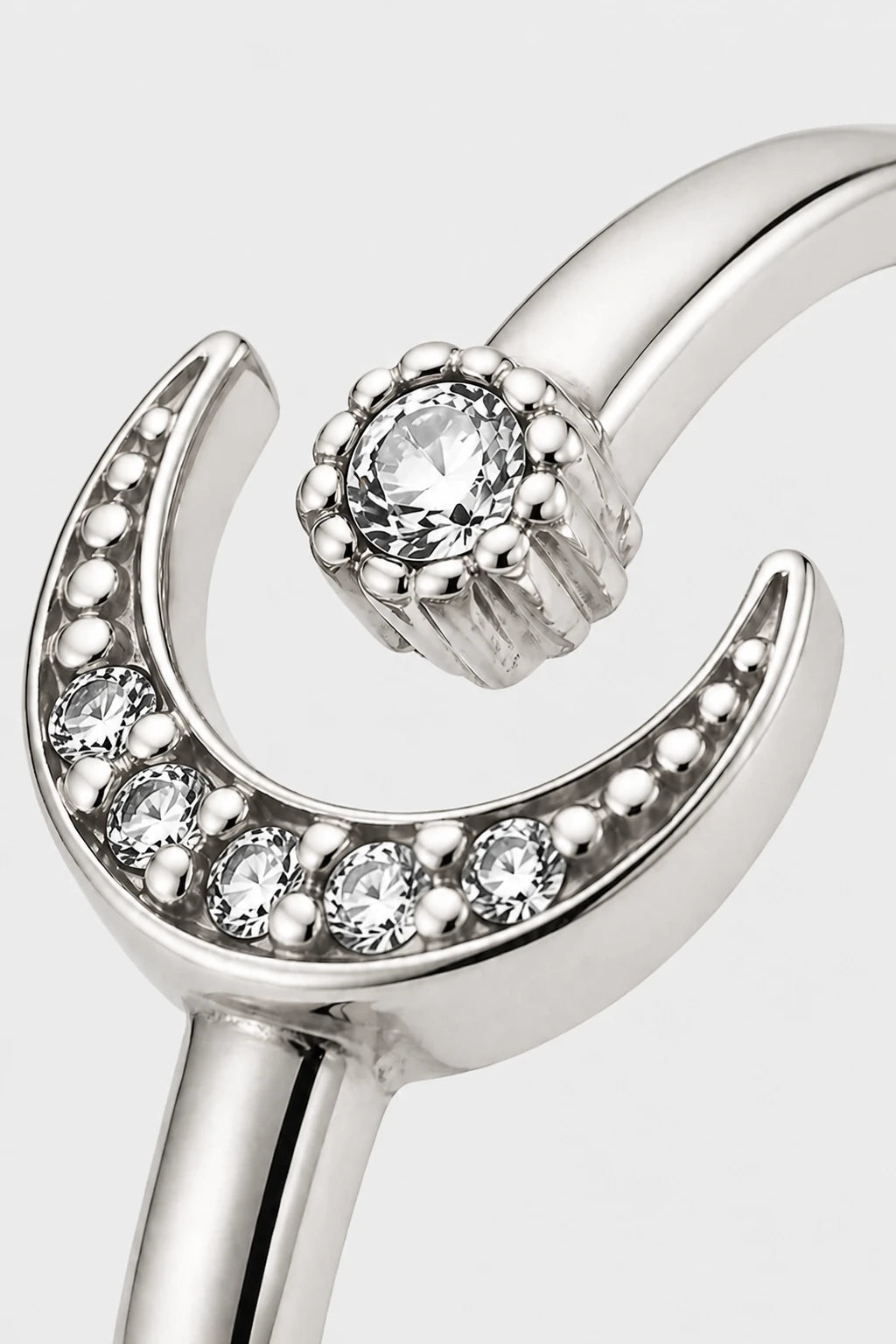 Crescent Stone Ring · White Gold · Setup 2