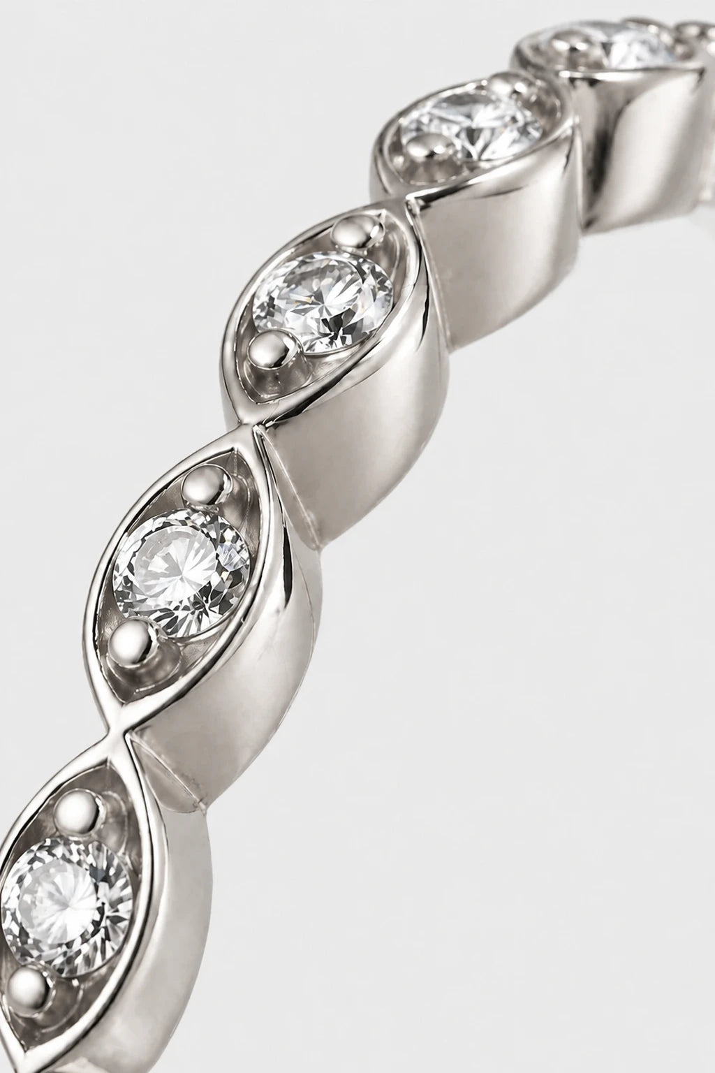 Marquise Bezel Band Ring · White Gold · Setup 2