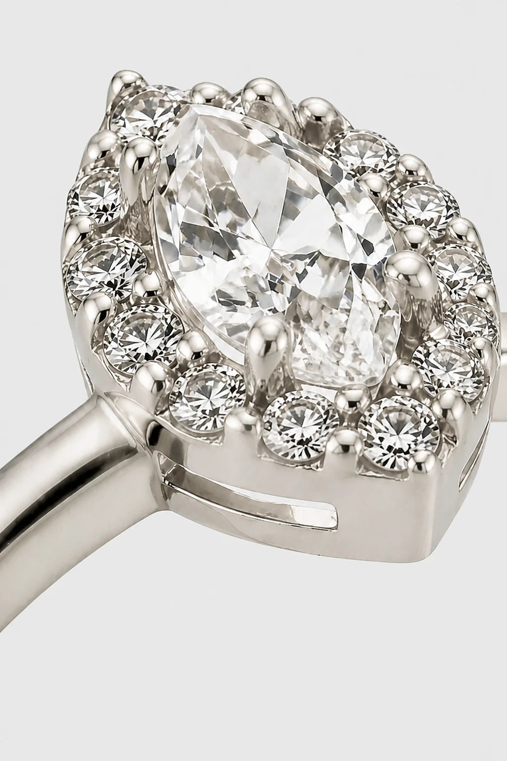 Marquise Halo Ring · White Gold · Setup 2